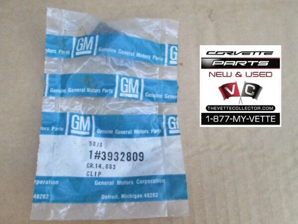 68-77 Corvette NOS Door Panel Retainer Clip GM # 3932809