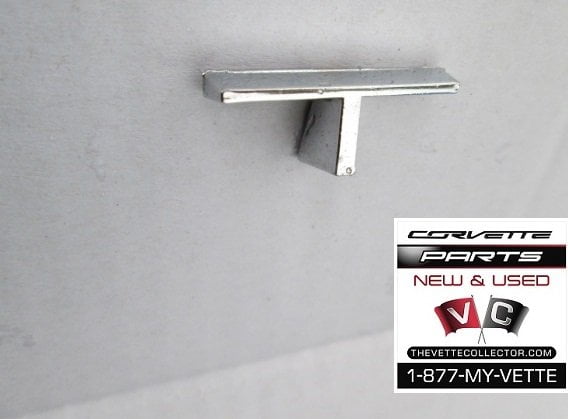 68-73 Corvette Emblem- Rear Bumper Letter "T"- USED