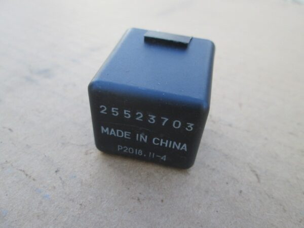 84-89 Corvette Horn / 84-90 Hatch Release Relay- USED GM # 25523703