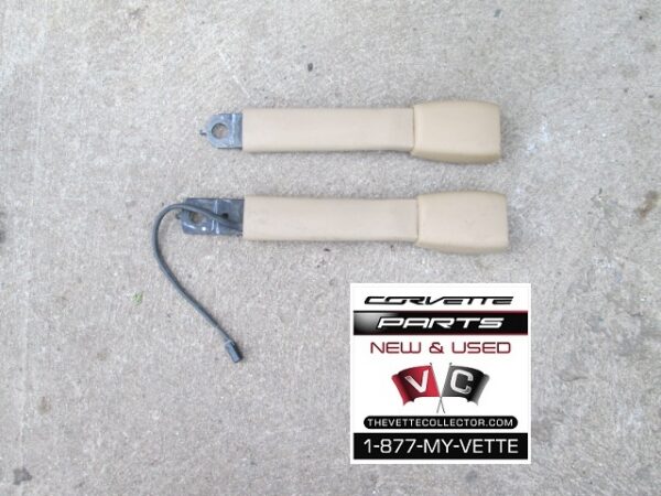 97-04 Corvette Seat Belt Buckle Set- USED